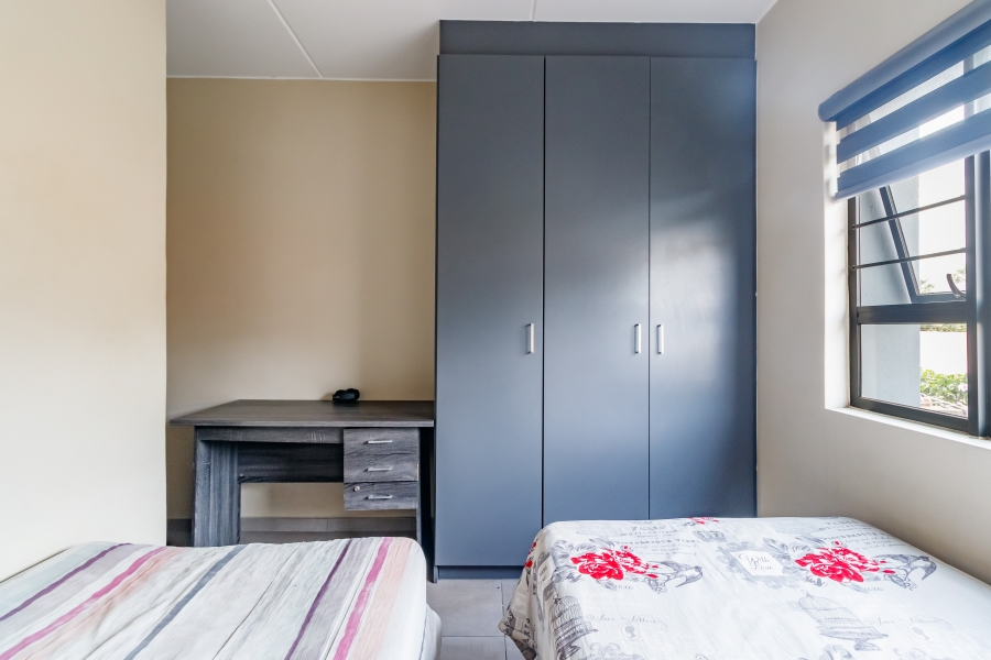 2 Bedroom Property for Sale in Vorna Valley Gauteng