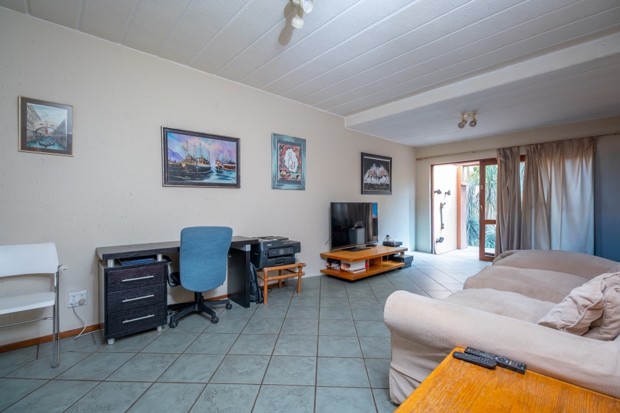 2 Bedroom Property for Sale in Douglasdale Gauteng