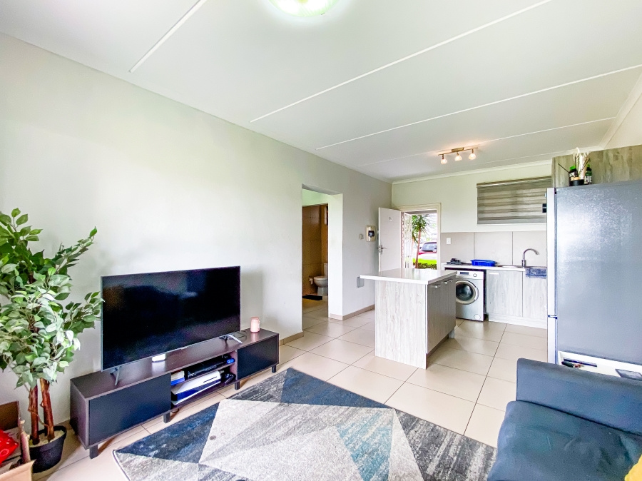 1 Bedroom Property for Sale in Carlswald Gauteng