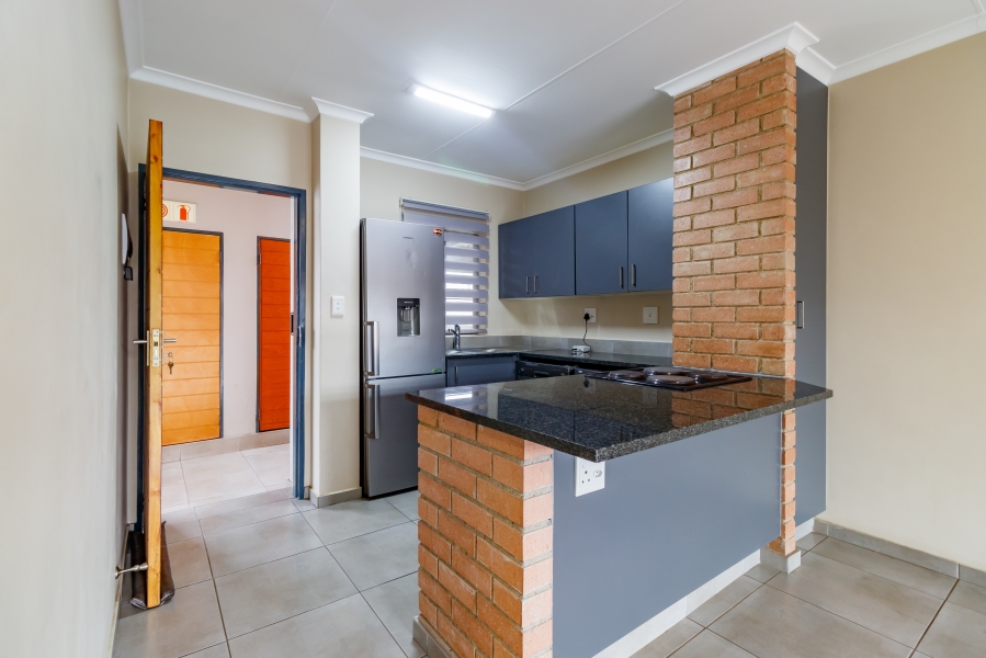 2 Bedroom Property for Sale in Vorna Valley Gauteng