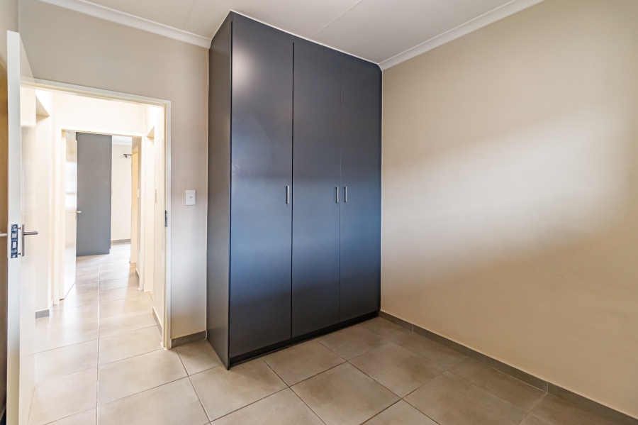 2 Bedroom Property for Sale in Vorna Valley Gauteng