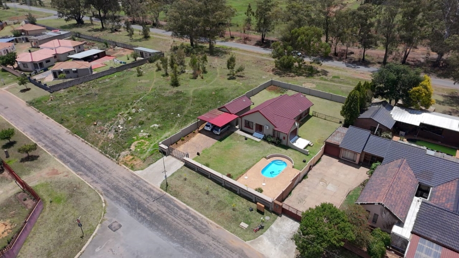 3 Bedroom Property for Sale in Struisbult Gauteng