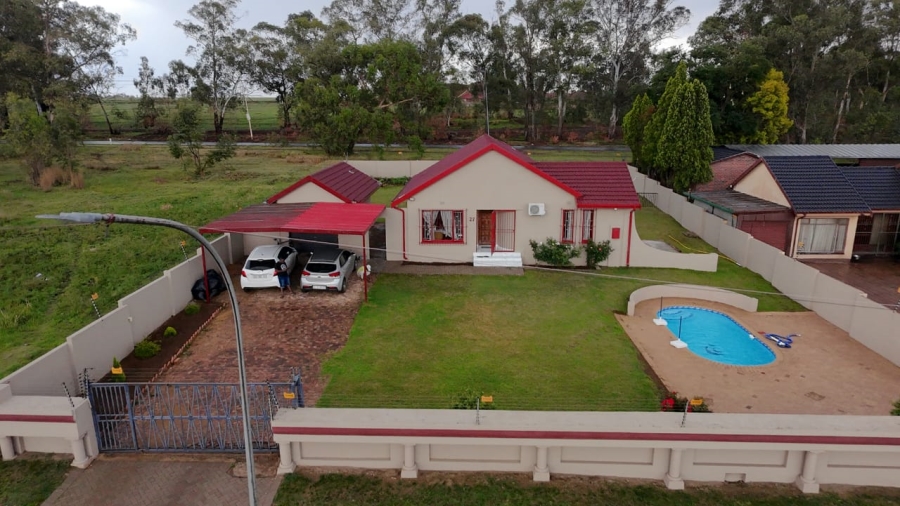 3 Bedroom Property for Sale in Struisbult Gauteng