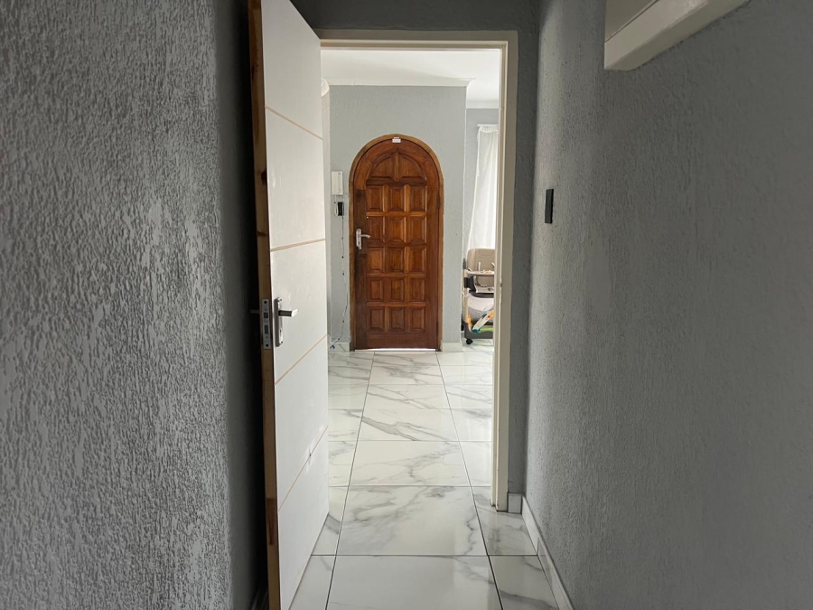 3 Bedroom Property for Sale in Struisbult Gauteng