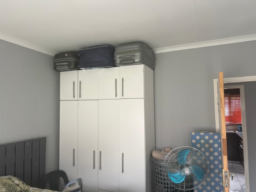 3 Bedroom Property for Sale in Struisbult Gauteng