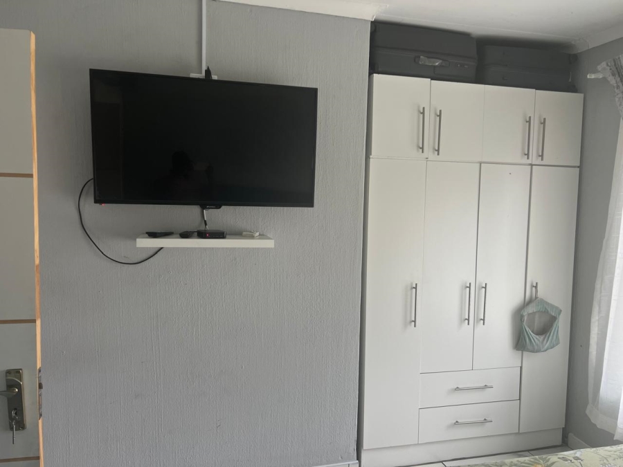 3 Bedroom Property for Sale in Struisbult Gauteng