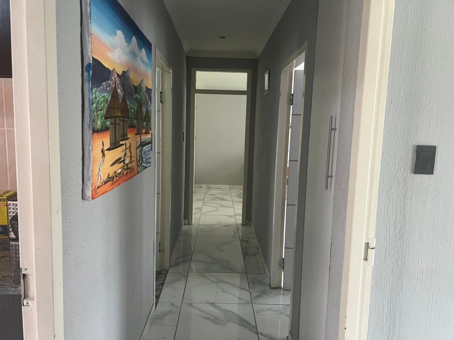 3 Bedroom Property for Sale in Struisbult Gauteng