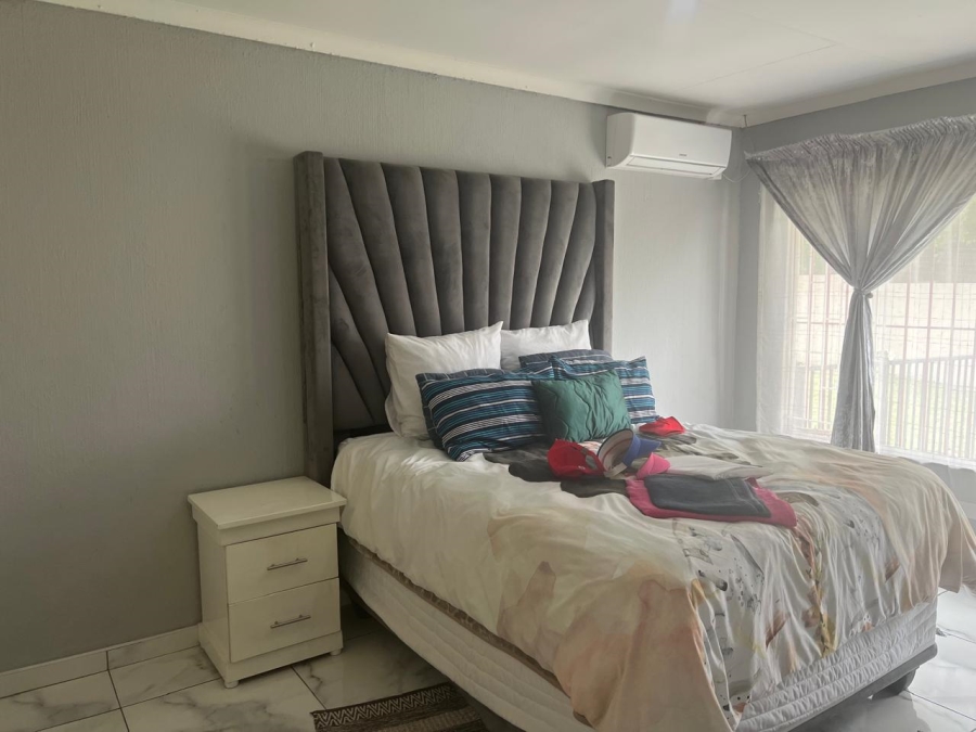 3 Bedroom Property for Sale in Struisbult Gauteng
