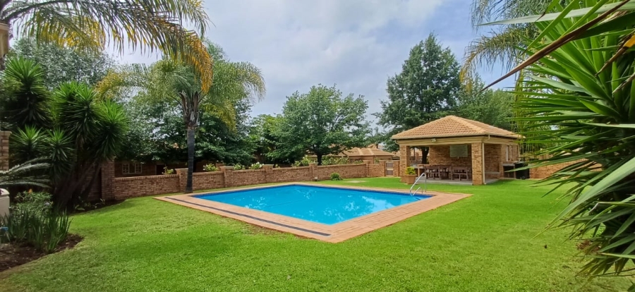 2 Bedroom Property for Sale in Moreleta Park Gauteng
