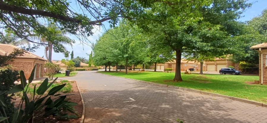 2 Bedroom Property for Sale in Moreleta Park Gauteng
