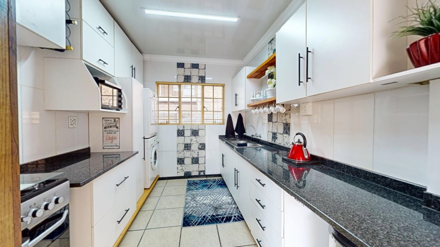 4 Bedroom Property for Sale in Witfield Gauteng