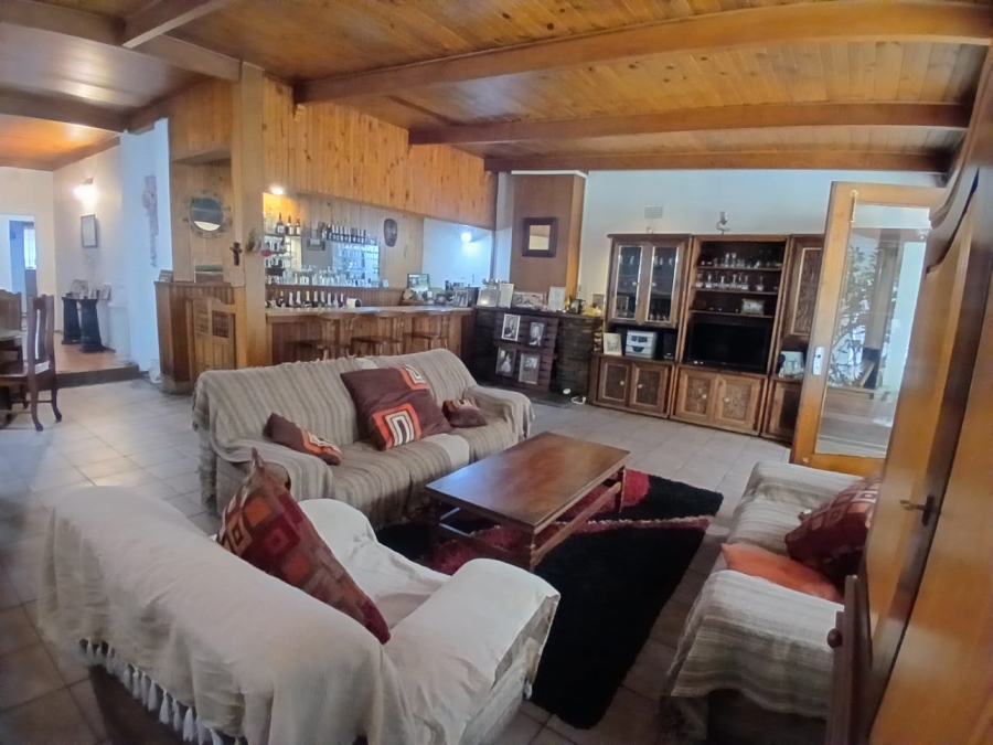 6 Bedroom Property for Sale in Lambton Gauteng