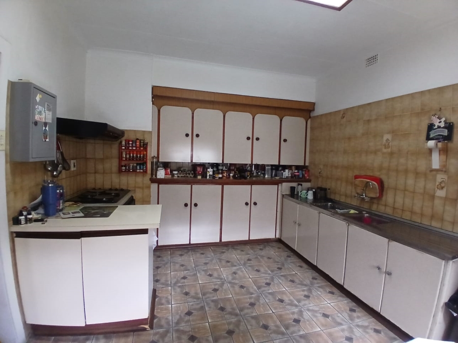 6 Bedroom Property for Sale in Lambton Gauteng