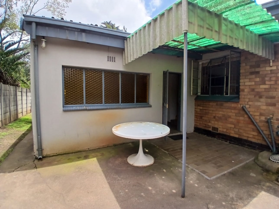 6 Bedroom Property for Sale in Lambton Gauteng