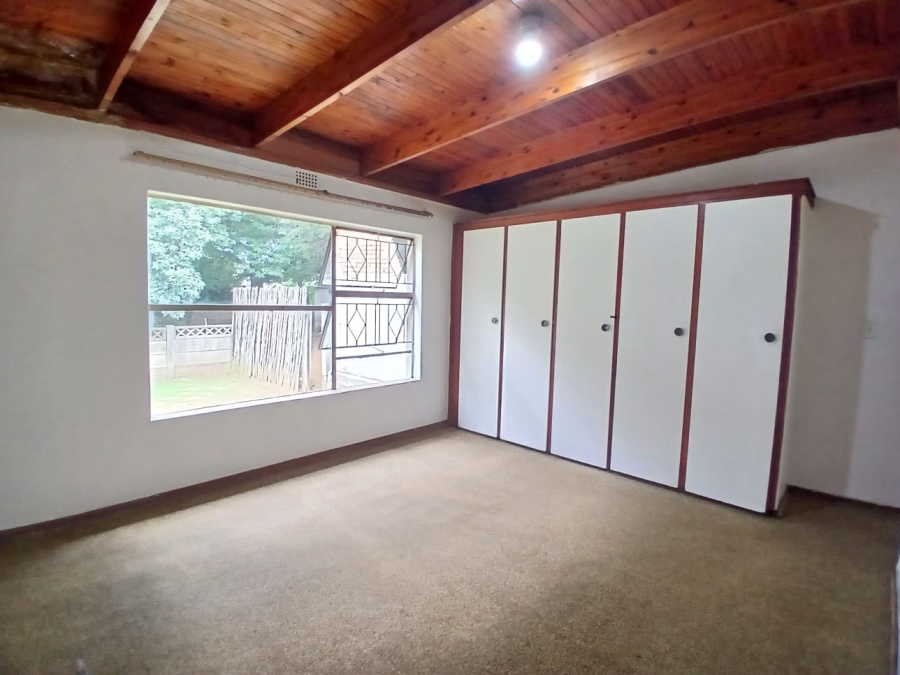 6 Bedroom Property for Sale in Lambton Gauteng