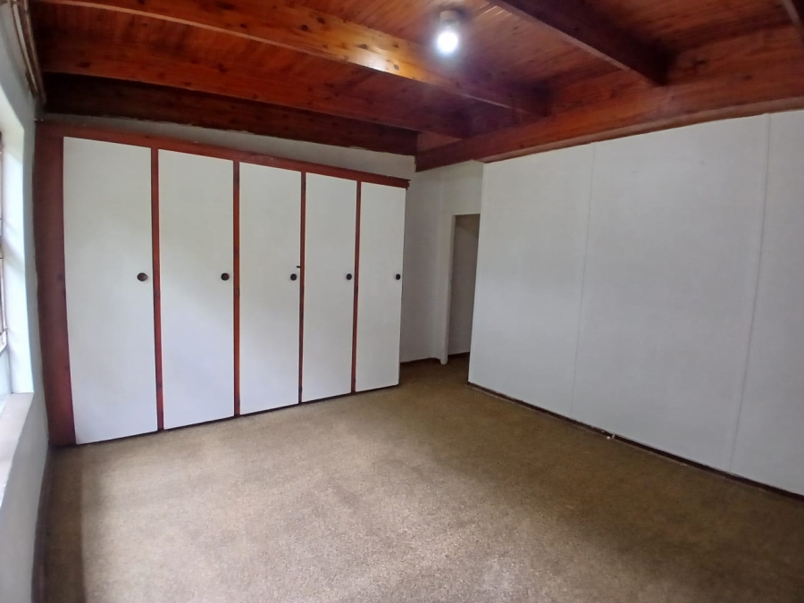 6 Bedroom Property for Sale in Lambton Gauteng