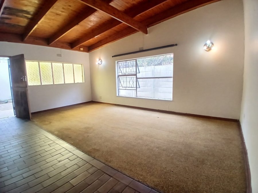 6 Bedroom Property for Sale in Lambton Gauteng