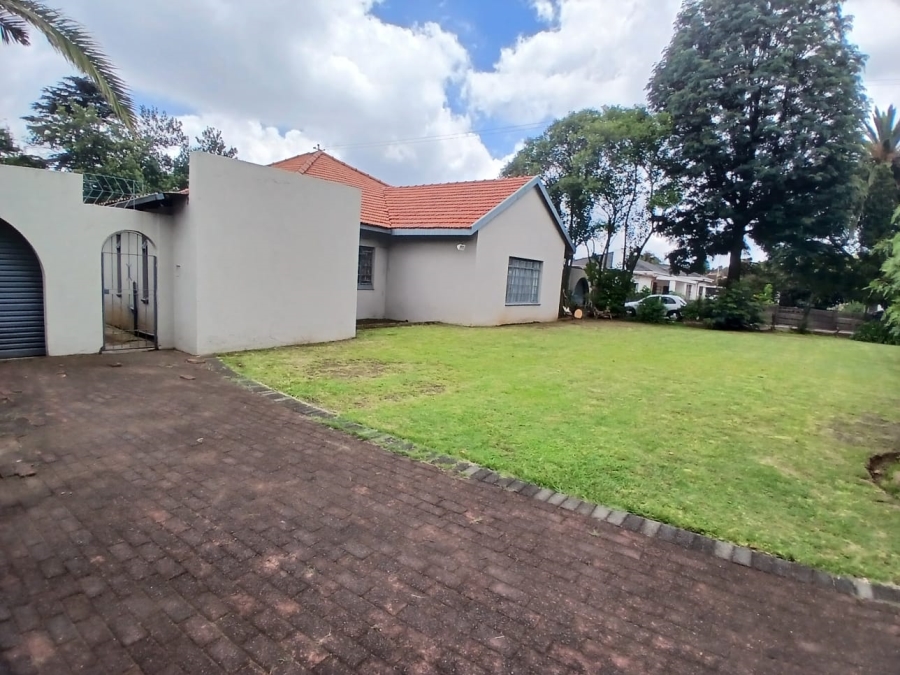 6 Bedroom Property for Sale in Lambton Gauteng