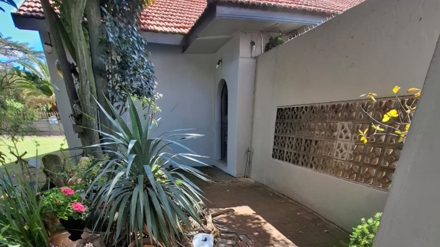 6 Bedroom Property for Sale in Lambton Gauteng