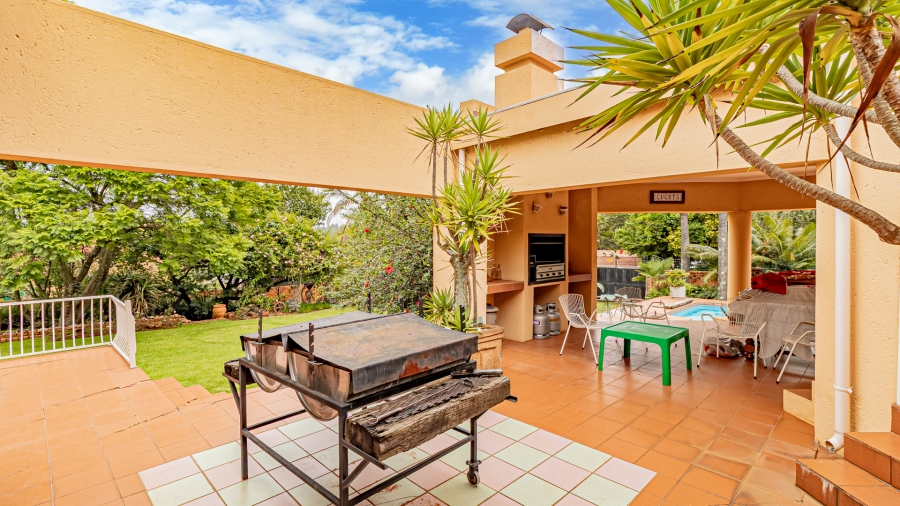 5 Bedroom Property for Sale in Moreleta Park Gauteng