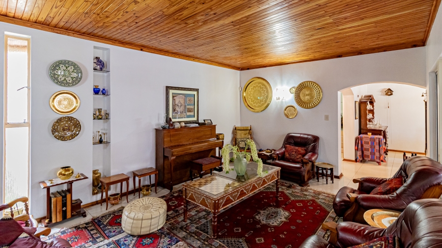 5 Bedroom Property for Sale in Moreleta Park Gauteng