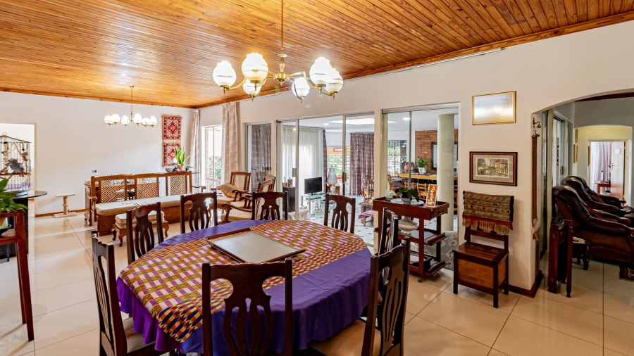 5 Bedroom Property for Sale in Moreleta Park Gauteng