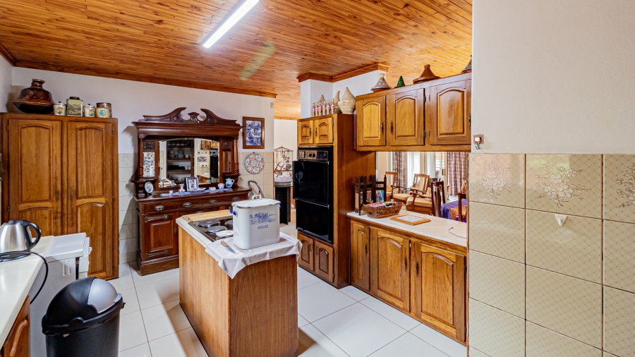 5 Bedroom Property for Sale in Moreleta Park Gauteng