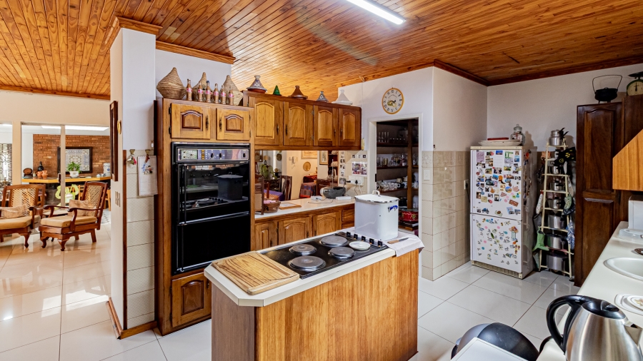 5 Bedroom Property for Sale in Moreleta Park Gauteng