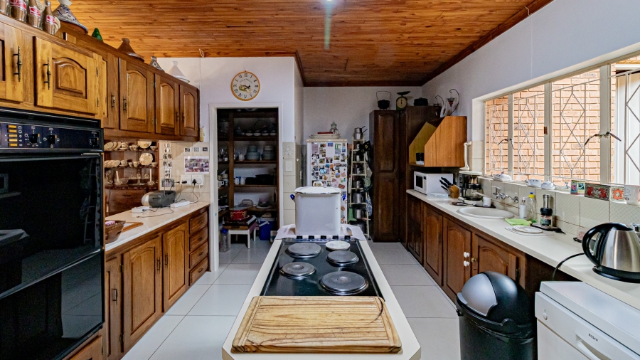 5 Bedroom Property for Sale in Moreleta Park Gauteng