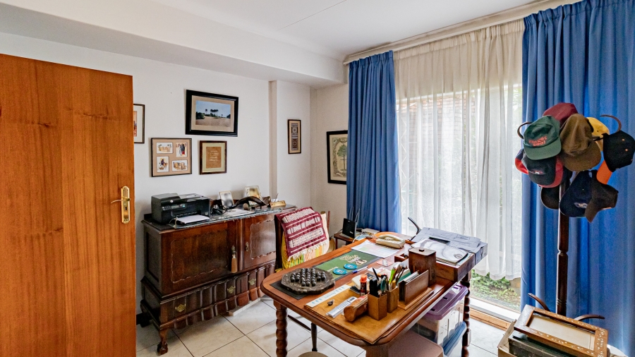 5 Bedroom Property for Sale in Moreleta Park Gauteng