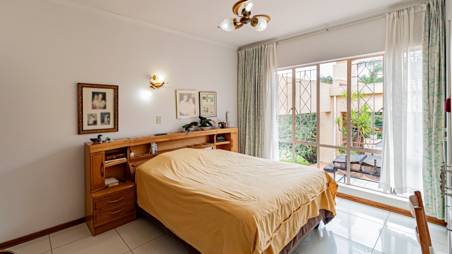 5 Bedroom Property for Sale in Moreleta Park Gauteng