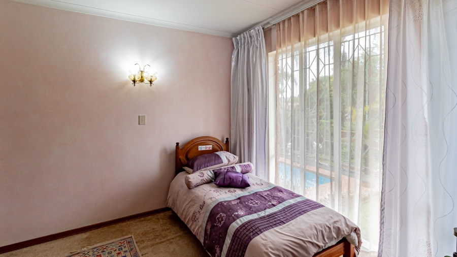 5 Bedroom Property for Sale in Moreleta Park Gauteng