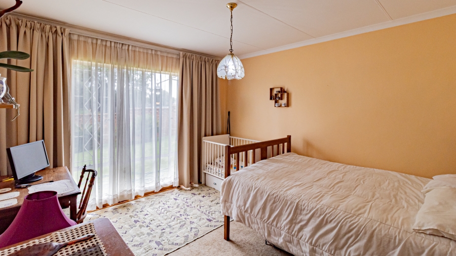 5 Bedroom Property for Sale in Moreleta Park Gauteng