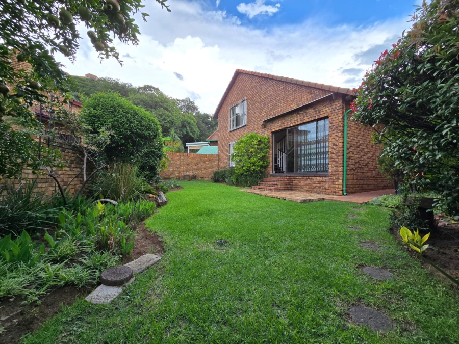3 Bedroom Property for Sale in Bassonia Gauteng