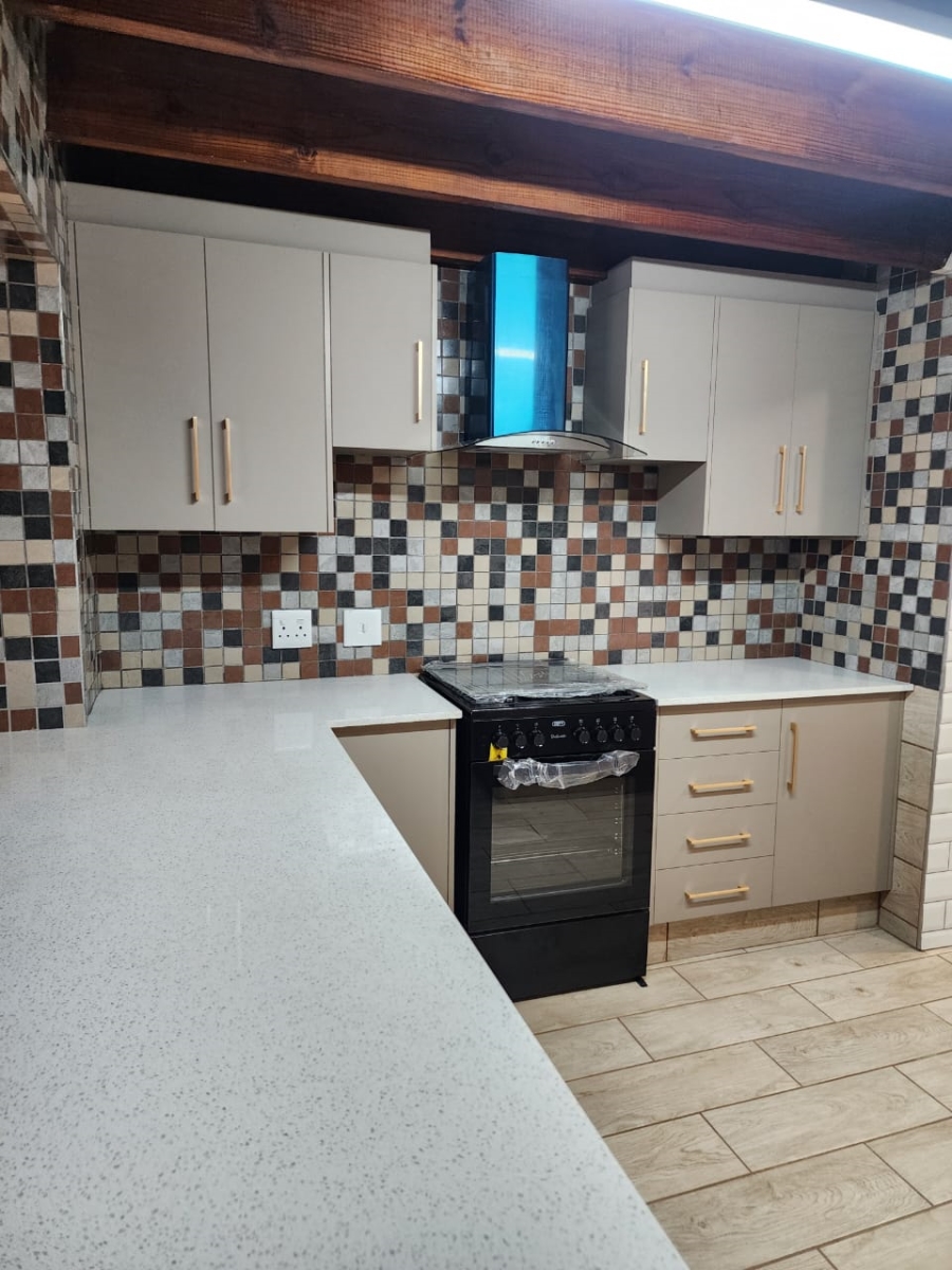 2 Bedroom Property for Sale in Wapadrand Gauteng