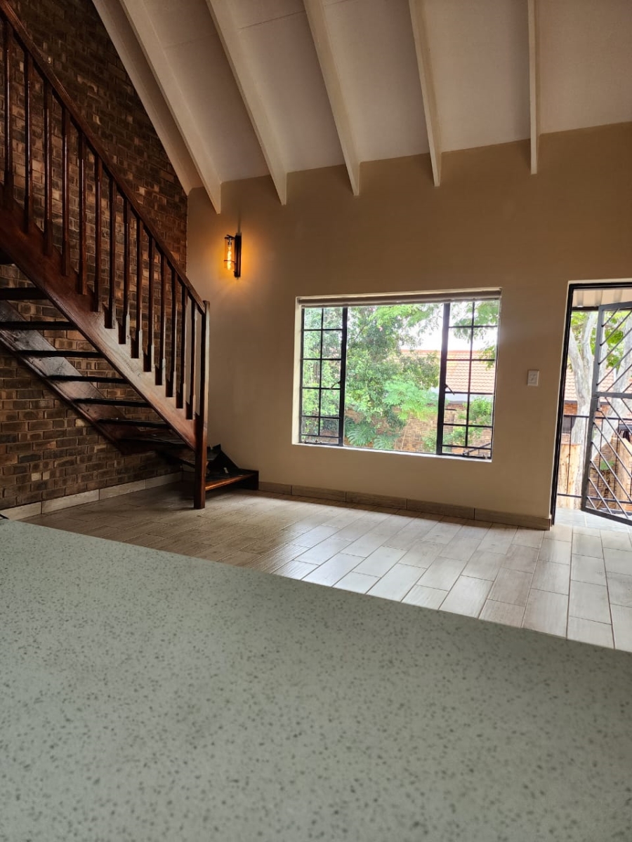 2 Bedroom Property for Sale in Wapadrand Gauteng