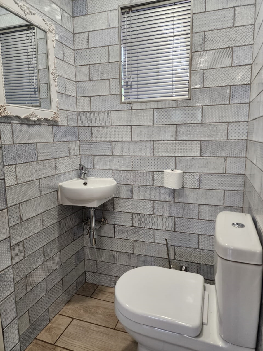 2 Bedroom Property for Sale in Wapadrand Gauteng