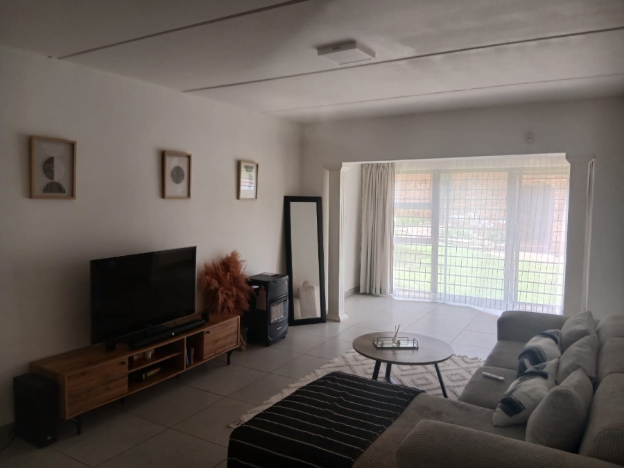 2 Bedroom Property for Sale in Buccleuch Gauteng
