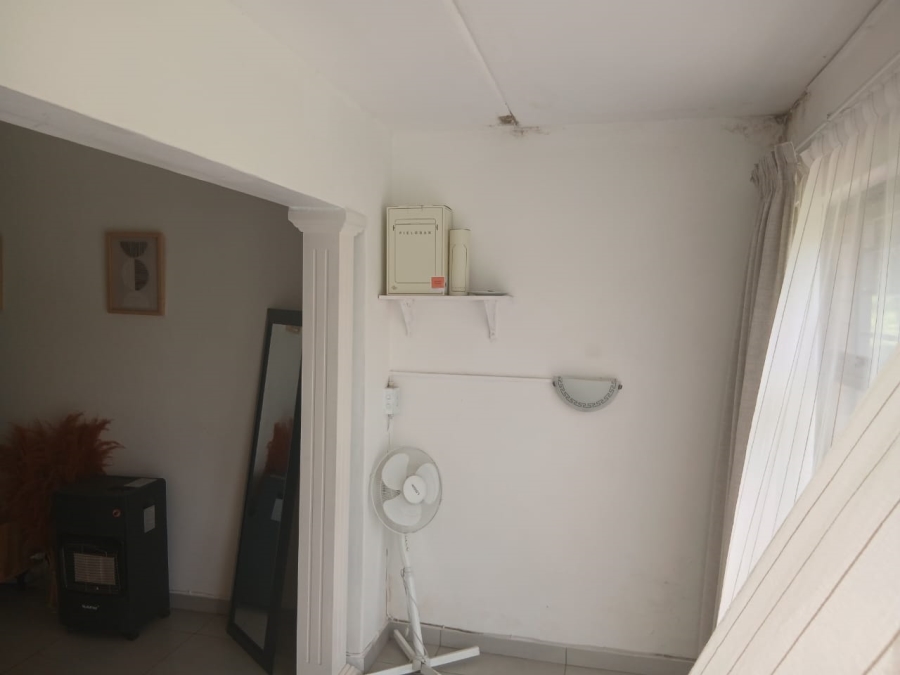 2 Bedroom Property for Sale in Buccleuch Gauteng