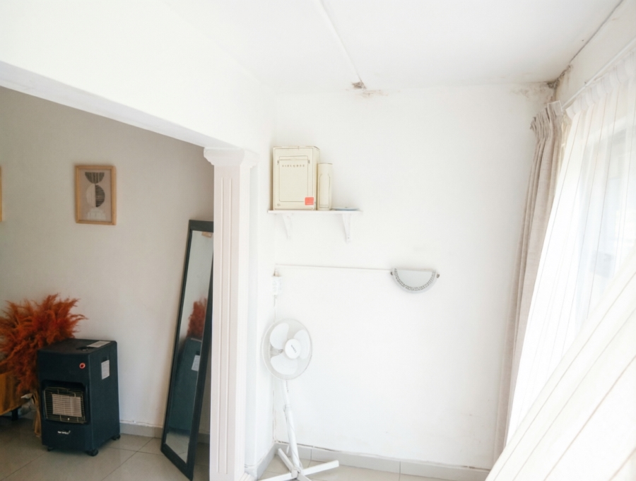 2 Bedroom Property for Sale in Buccleuch Gauteng