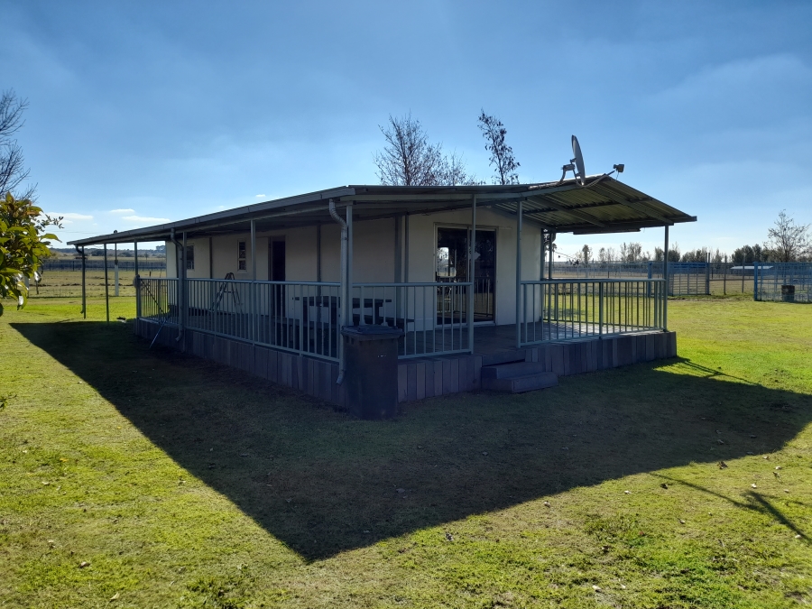 To Let 2 Bedroom Property for Rent in Lochvaal Gauteng