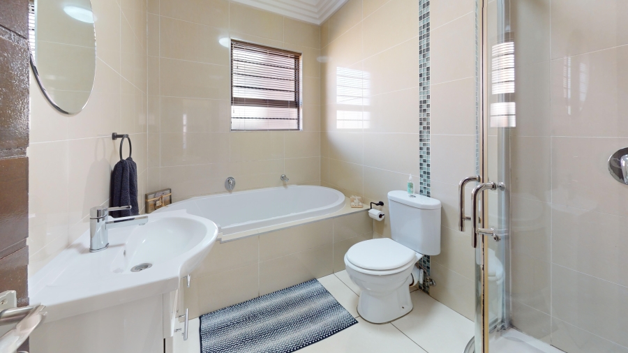 2 Bedroom Property for Sale in Ravenswood Gauteng