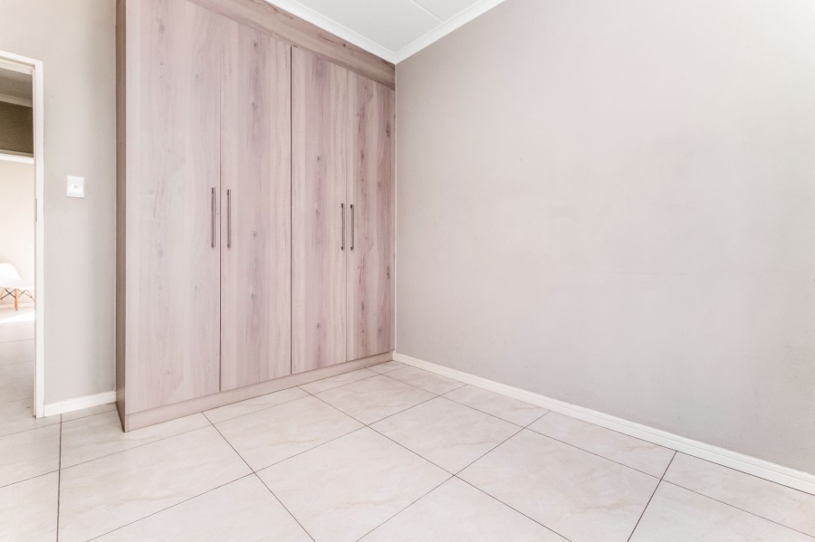 To Let 2 Bedroom Property for Rent in Noordhang Gauteng