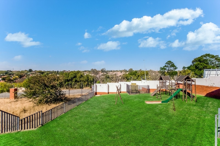 To Let 2 Bedroom Property for Rent in Noordhang Gauteng