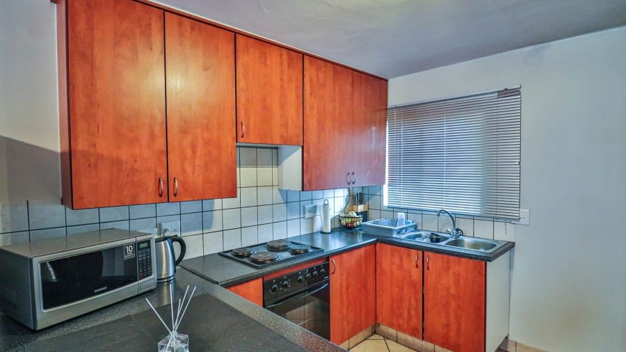 1 Bedroom Property for Sale in Vorna Valley Gauteng