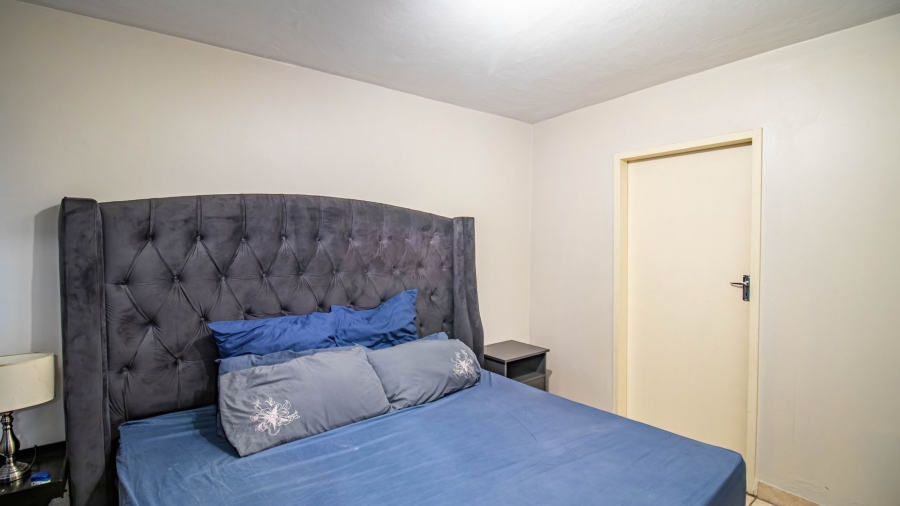 1 Bedroom Property for Sale in Vorna Valley Gauteng