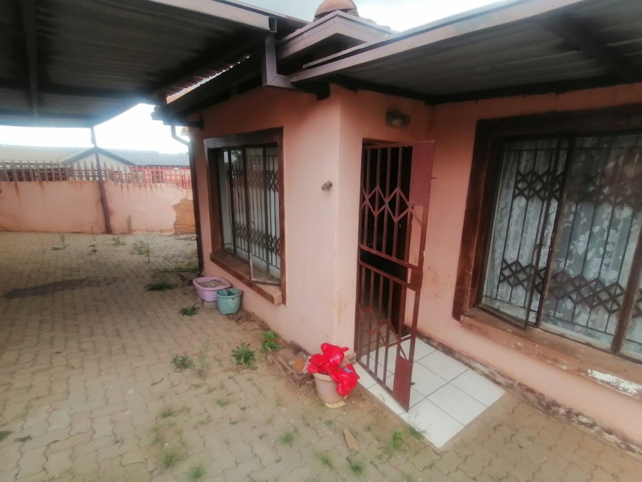 3 Bedroom Property for Sale in Lotus Gardens Gauteng