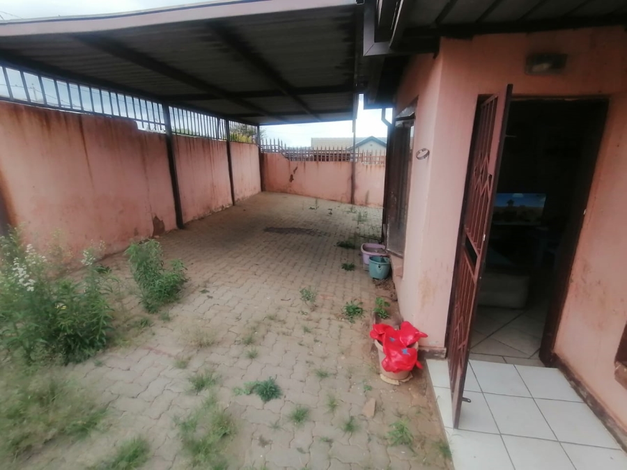 3 Bedroom Property for Sale in Lotus Gardens Gauteng