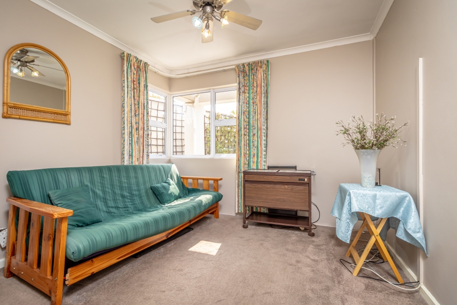 5 Bedroom Property for Sale in Magaliessig Gauteng