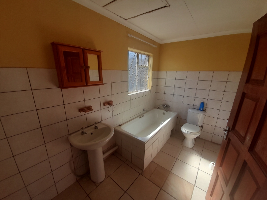 To Let 2 Bedroom Property for Rent in Bedworth Park Gauteng